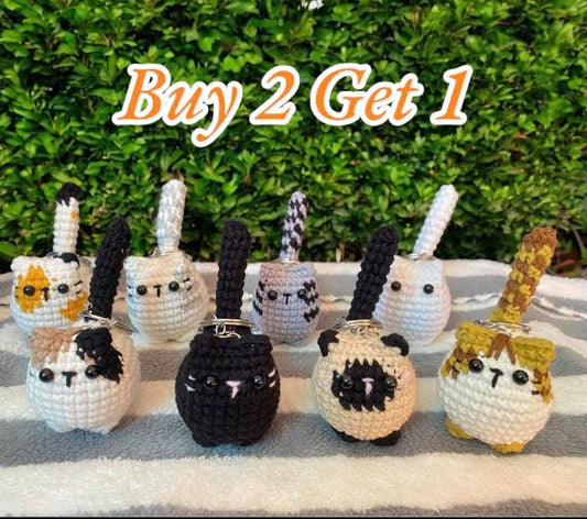 Handmade Crochet Cat Keychain: Mini Amigurumi Keyring