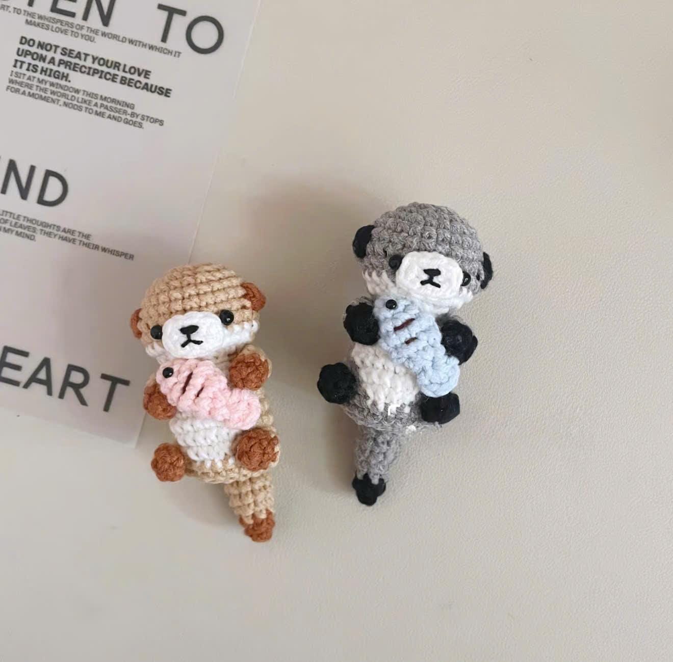 Crochet Otter Plushie with Fish – Handmade Amigurumi Otter Keychain, Cute Sea Animal Gift, Otter Couple Toy Charm, Crochet Keychain, Gift