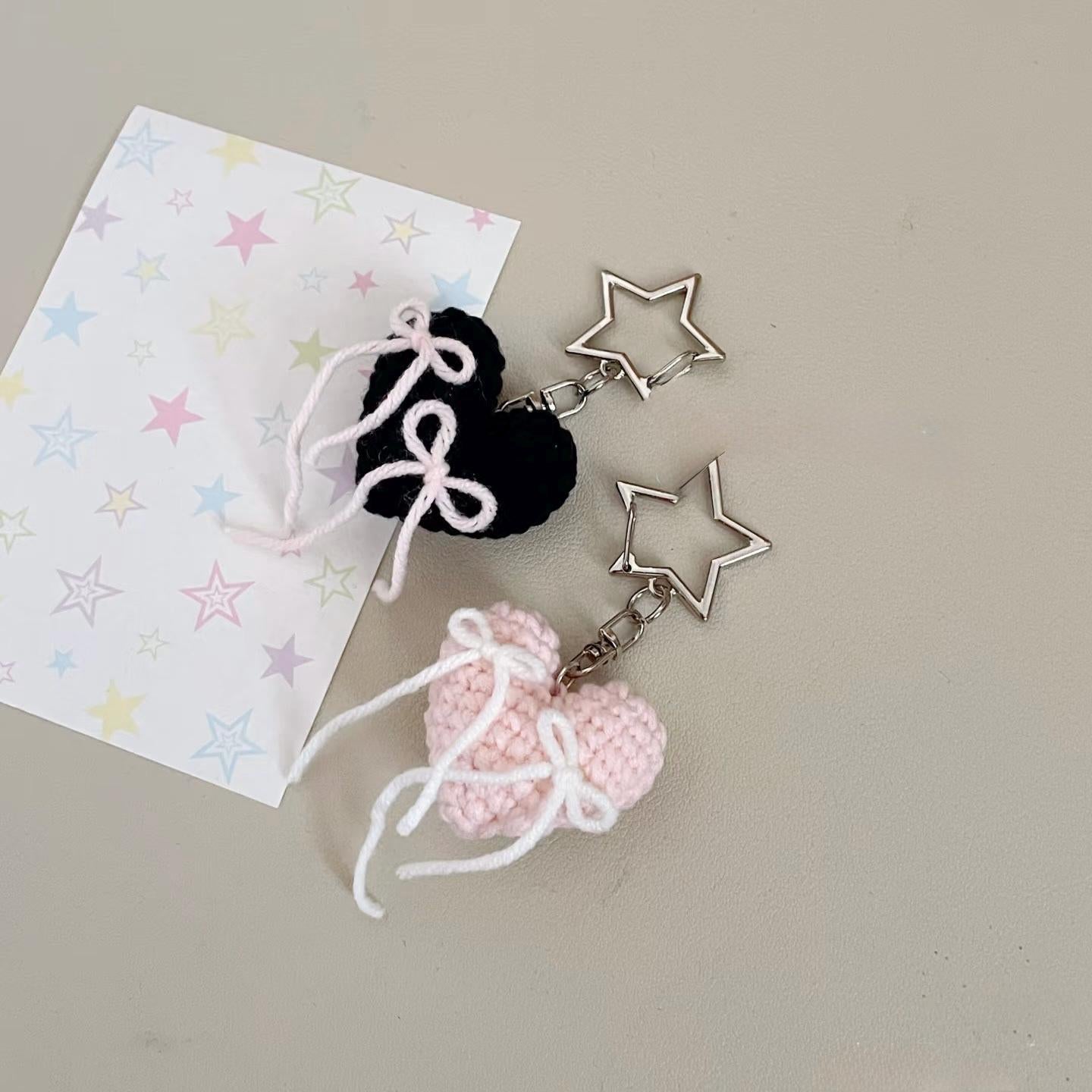 Crochet Heart Keychain with Bow, Handmade Aesthetic Bag Charm, Cute Kawaii Heart Gift for Her, Cute Bag Charm, Hear Keyring, Crochet Heart