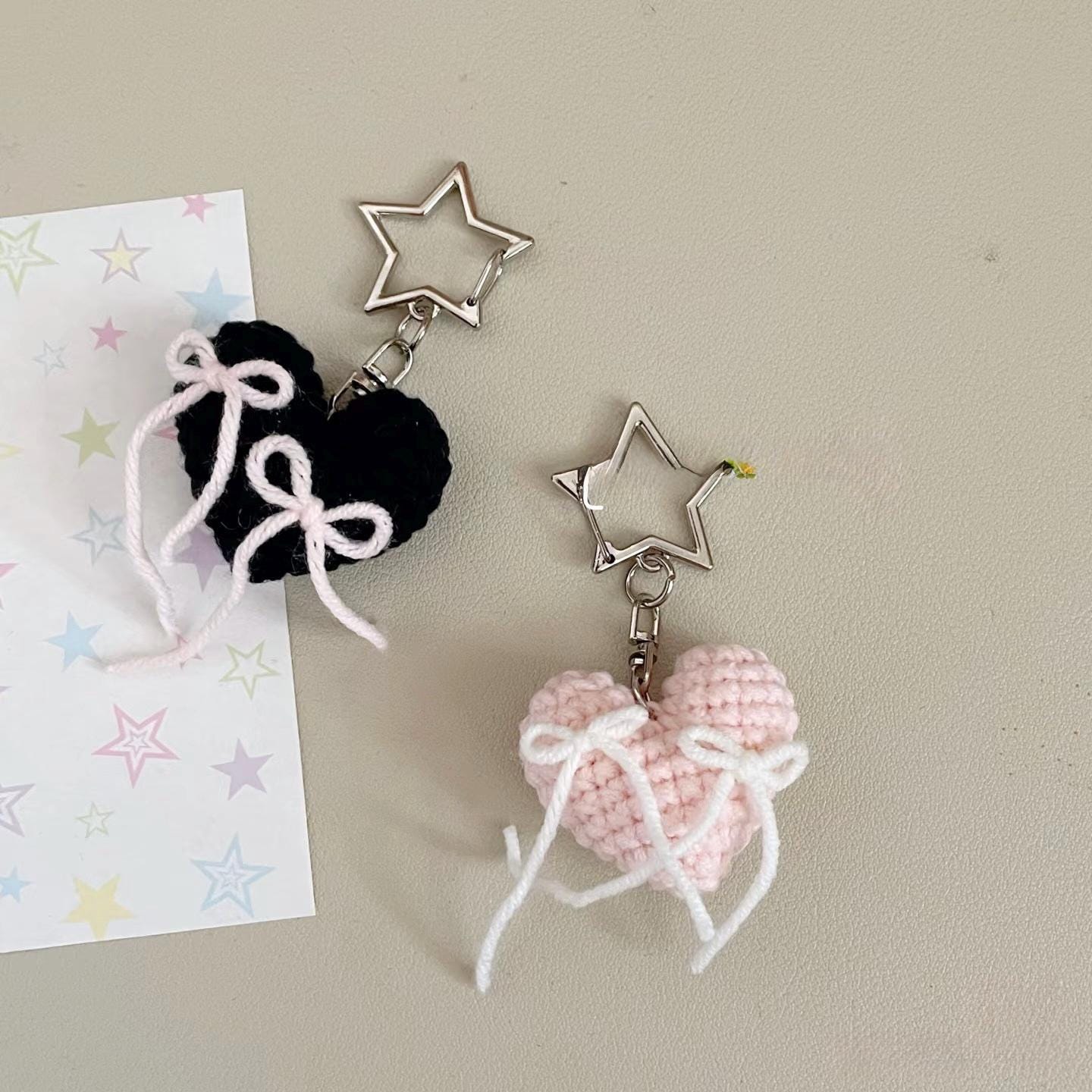 Crochet Heart Keychain with Bow, Handmade Aesthetic Bag Charm, Cute Kawaii Heart Gift for Her, Cute Bag Charm, Hear Keyring, Crochet Heart