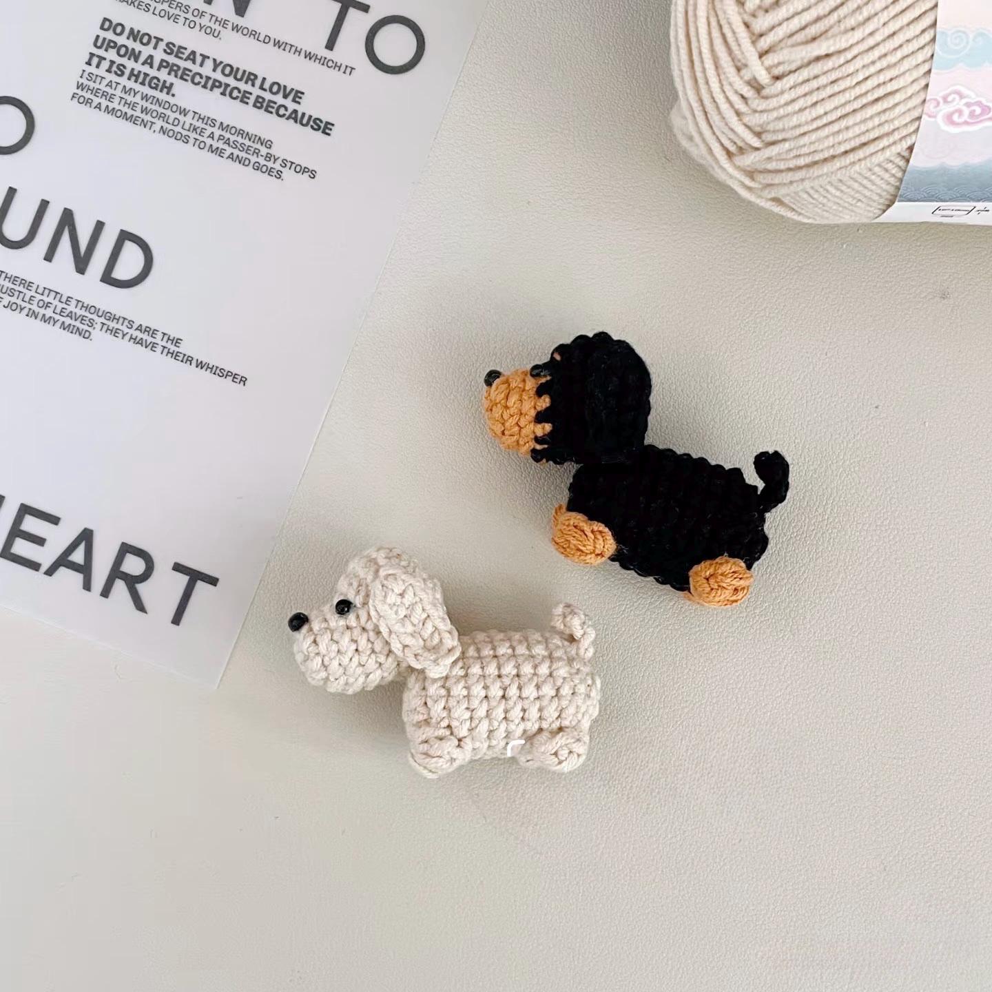 Mini Crochet Dog Plush Keychain – Cute Amigurumi Puppy – Handmade Small Dog Toy – Kawaii Desk Decor – Gift for Dog Lover