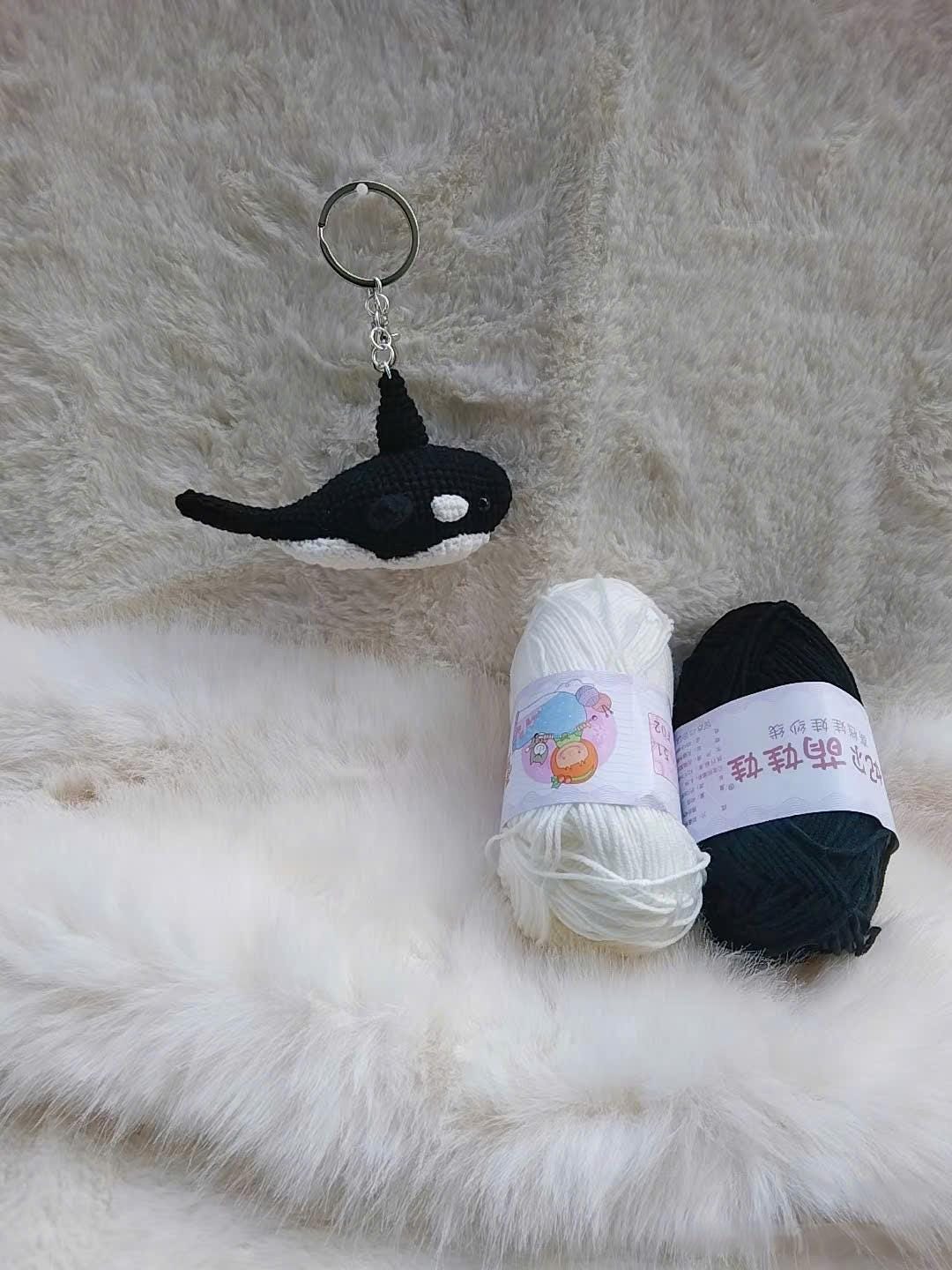 Crochet Orca Keychain – Cute Whale Amigurumi – Handmade Whale Plush – Ocean Animal Bag Charm – Marine Life Gift, Crochet Sea Animal Lover