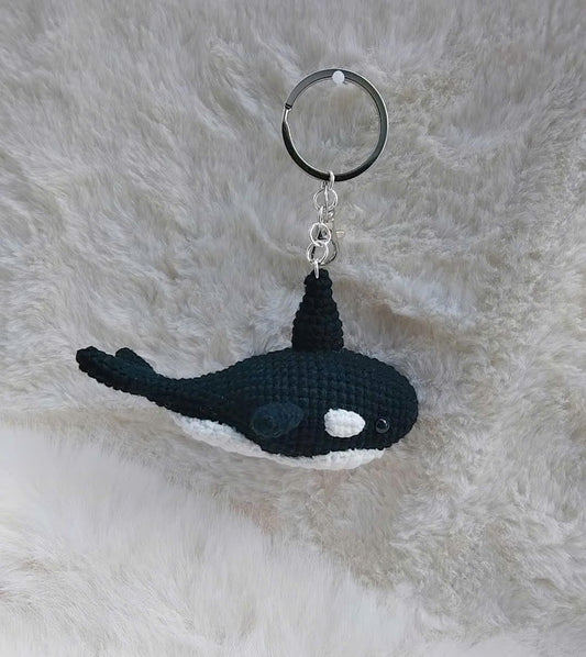 Crochet Orca Keychain – Cute Whale Amigurumi – Handmade Whale Plush – Ocean Animal Bag Charm – Marine Life Gift, Crochet Sea Animal Lover