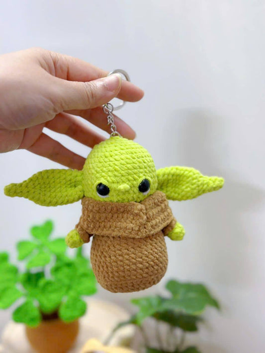 Cute Green Alien Crochet Doll – Space Baby Amigurumi Plush – Handmade Sci-Fi Inspired Toy – Kawaii Alien Gift – Small Crochet Figure