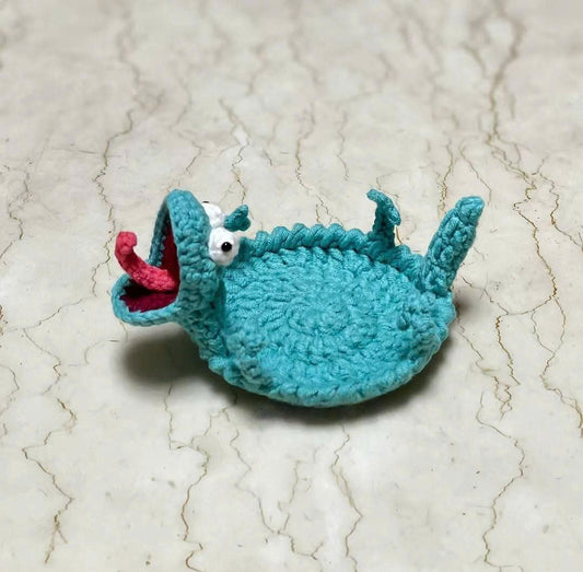 Crochet Lizard Tom – Cute Animal Mug Rug – Handmade Woodland Cup Mat – Lizard screaming meme, gift for mom, Tom Lizard Hoppers Amigurumi