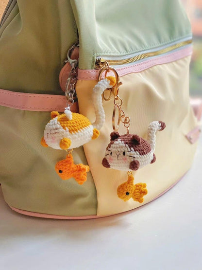 Cute Crochet Cat Keychain with Fish Charm, Amigurumi Cat Keyring, Kawaii Kitty Bag Charm, Handmade Animal Gift, Cat Lover, Crochet Cat