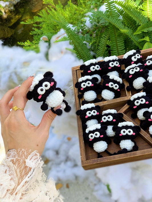 Cute Sheep Crochet Doll – Kawaii Lamb Amigurumi – Crochet Sheep Keychain – Handmade Animal Toy – Small Crochet Gift, Shaun the Sheep